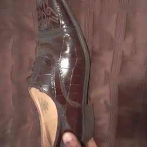Dress shoes